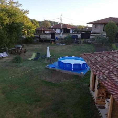 Guest House Yana Turkasheni Exterior foto