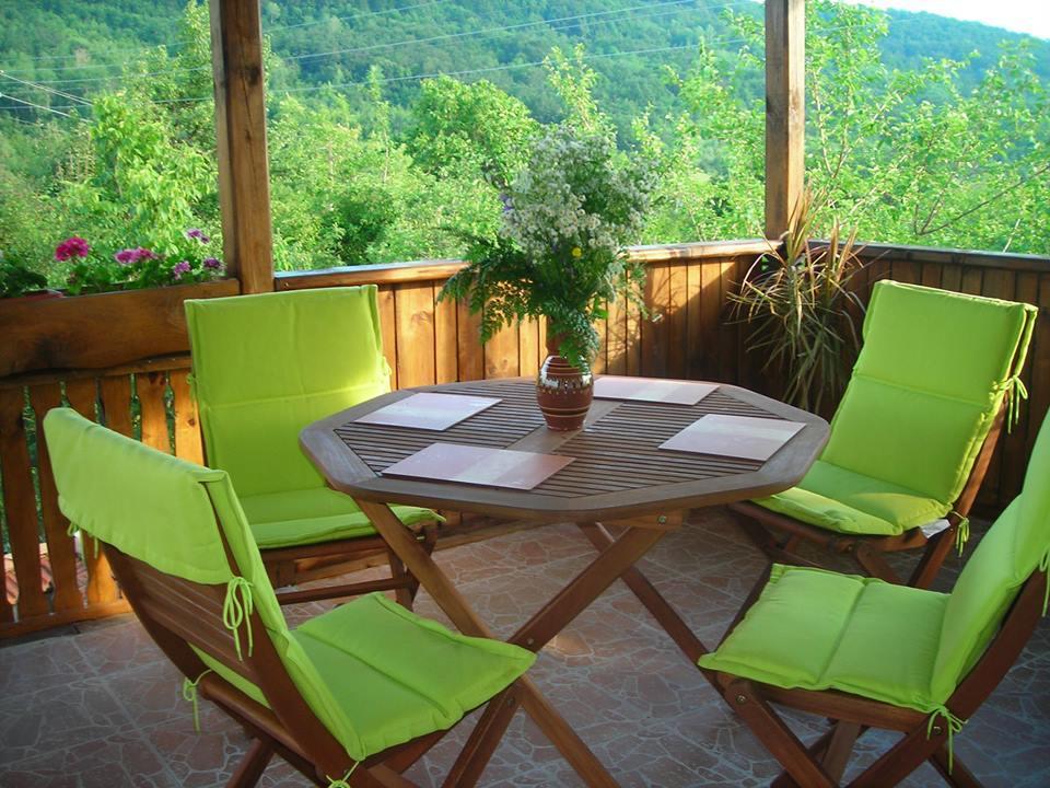 Guest House Yana Turkasheni Exterior foto