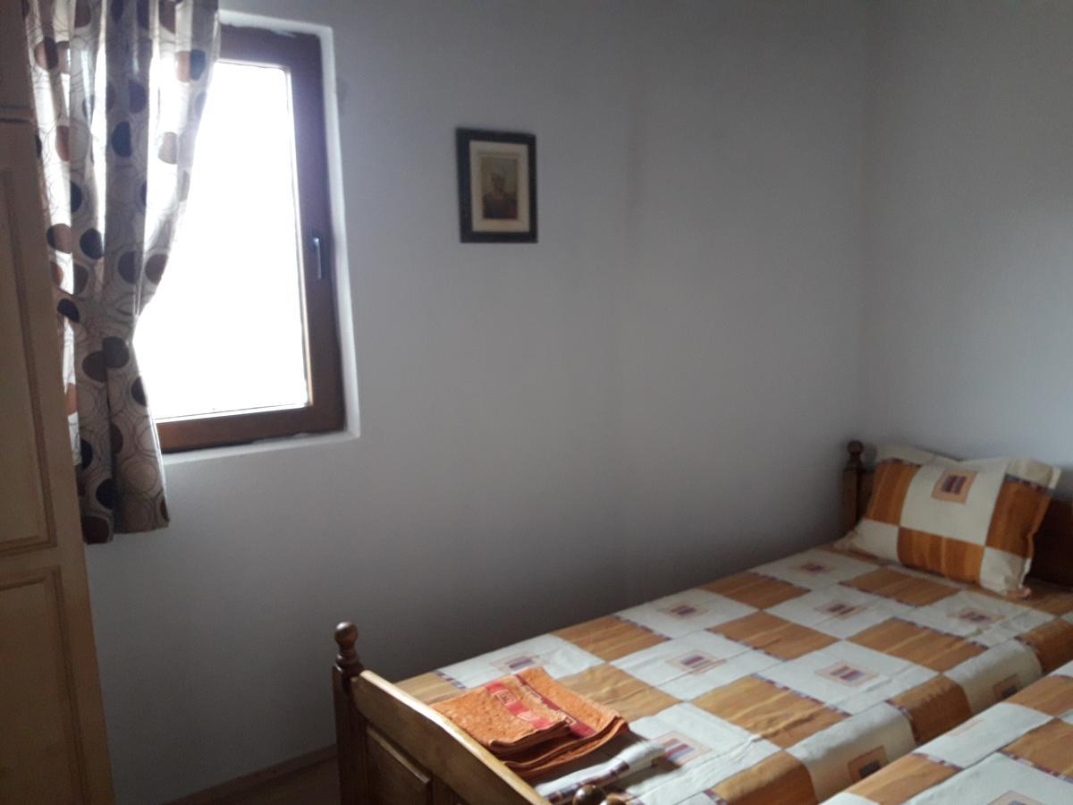 Guest House Yana Turkasheni Exterior foto